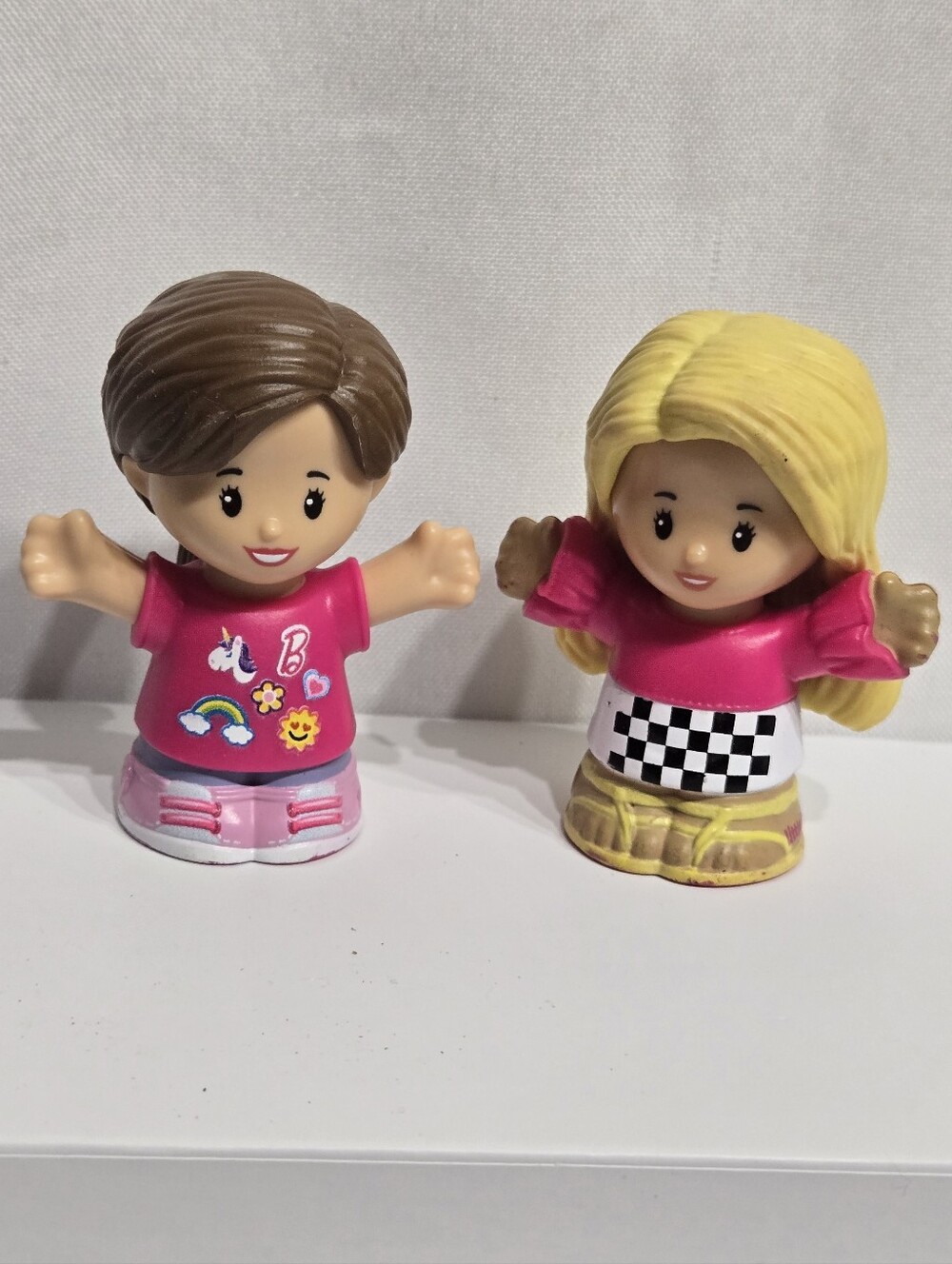 Fisher Price Little People Pair 2 girl figures (Barbie) Great Condition